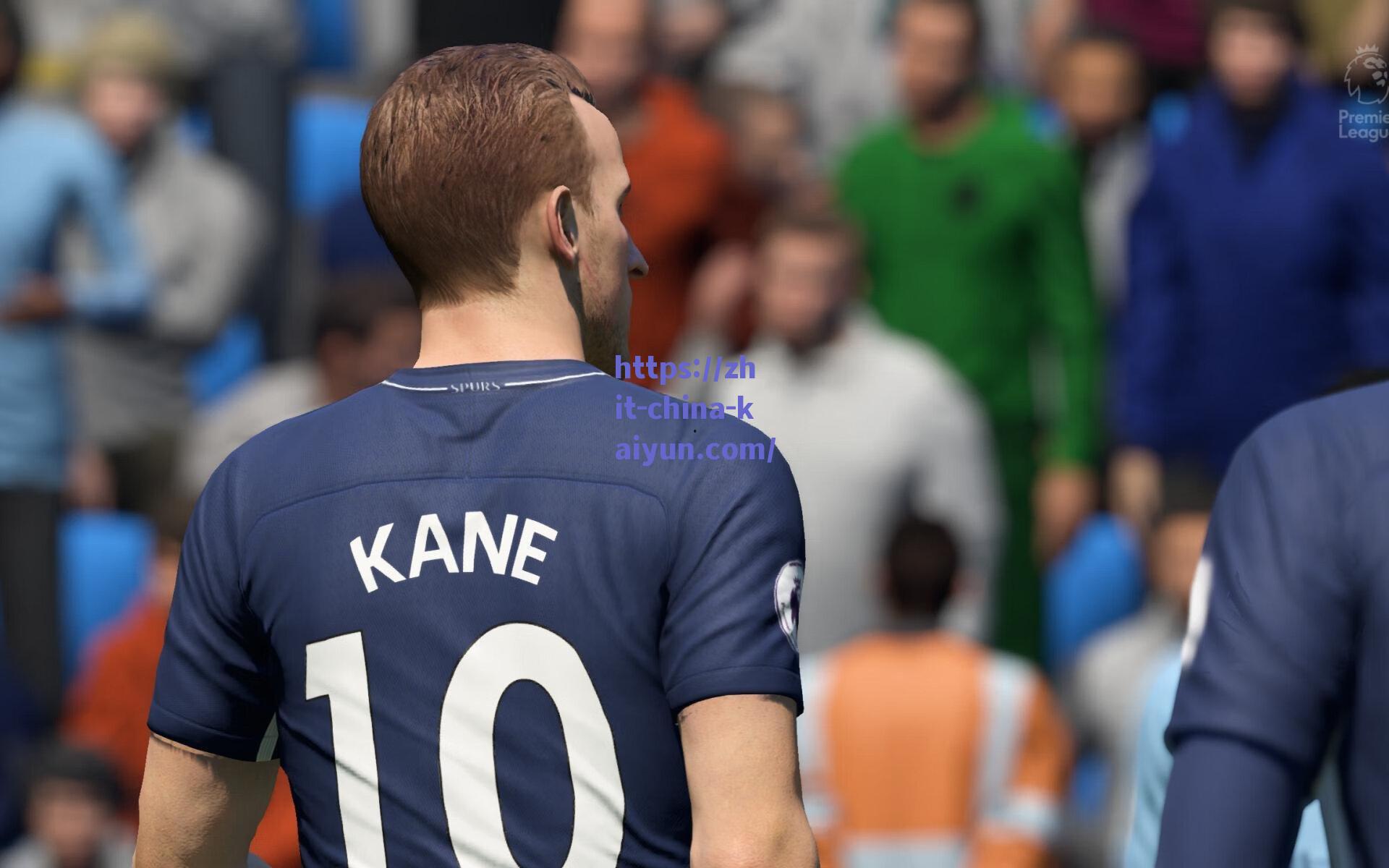 哈兰德归队备战新赛季!社媒晒休闲散步照引热议,球迷期待王者归来